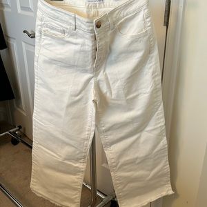 Loft. Sz 2P/26  High Waist Wide Crop Pants. Off white